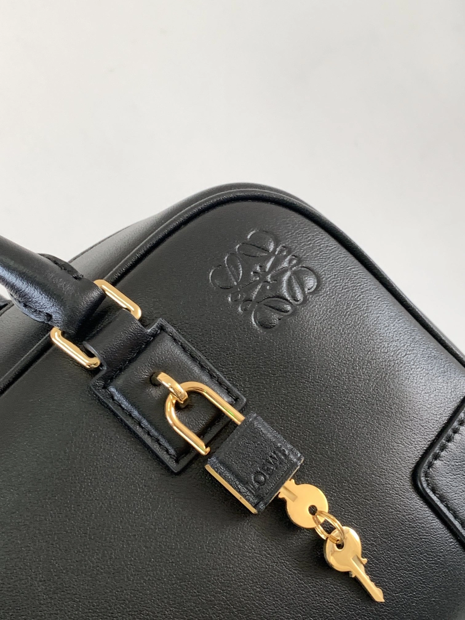 Loewe Top Handle Bags Trendy 71845