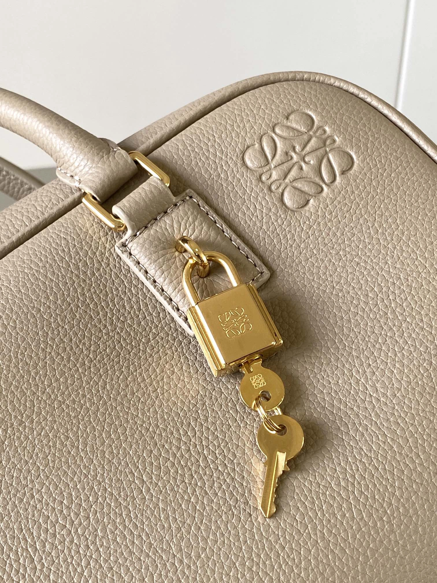 Loewe Top Handle Bags Seasonal 71851