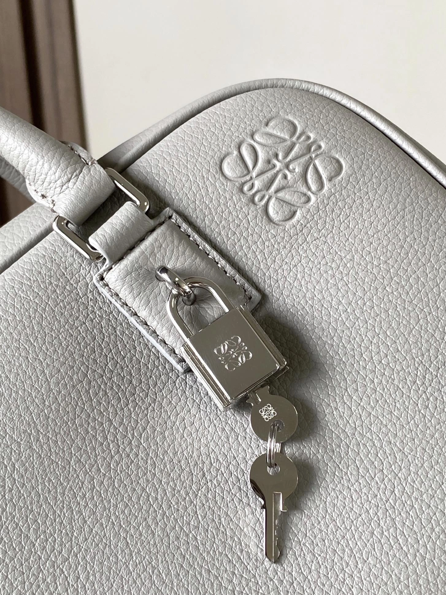 TopPick Loewe Top Handle Bags 71841