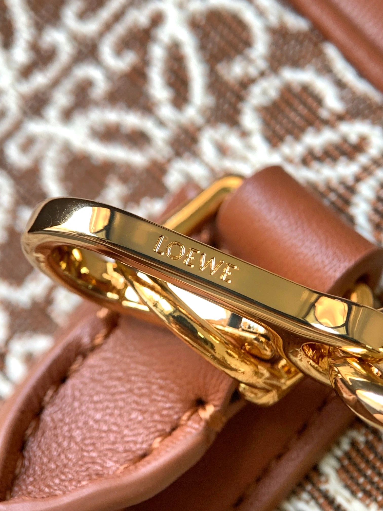 Packable Loewe Top Handle Bags 71835