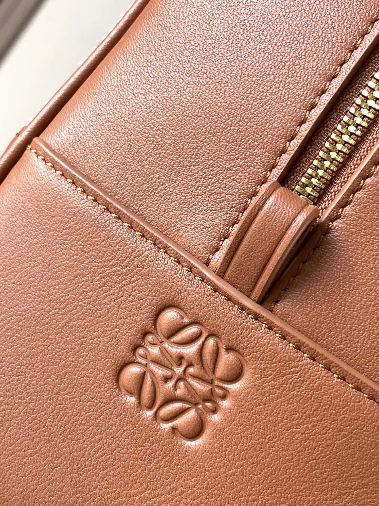 Packable Loewe Top Handle Bags 71835