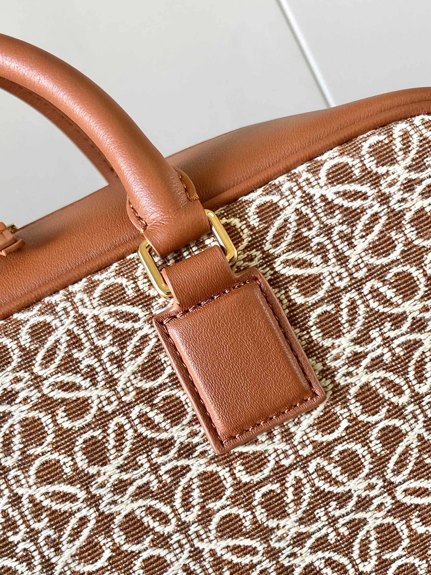 Packable Loewe Top Handle Bags 71835