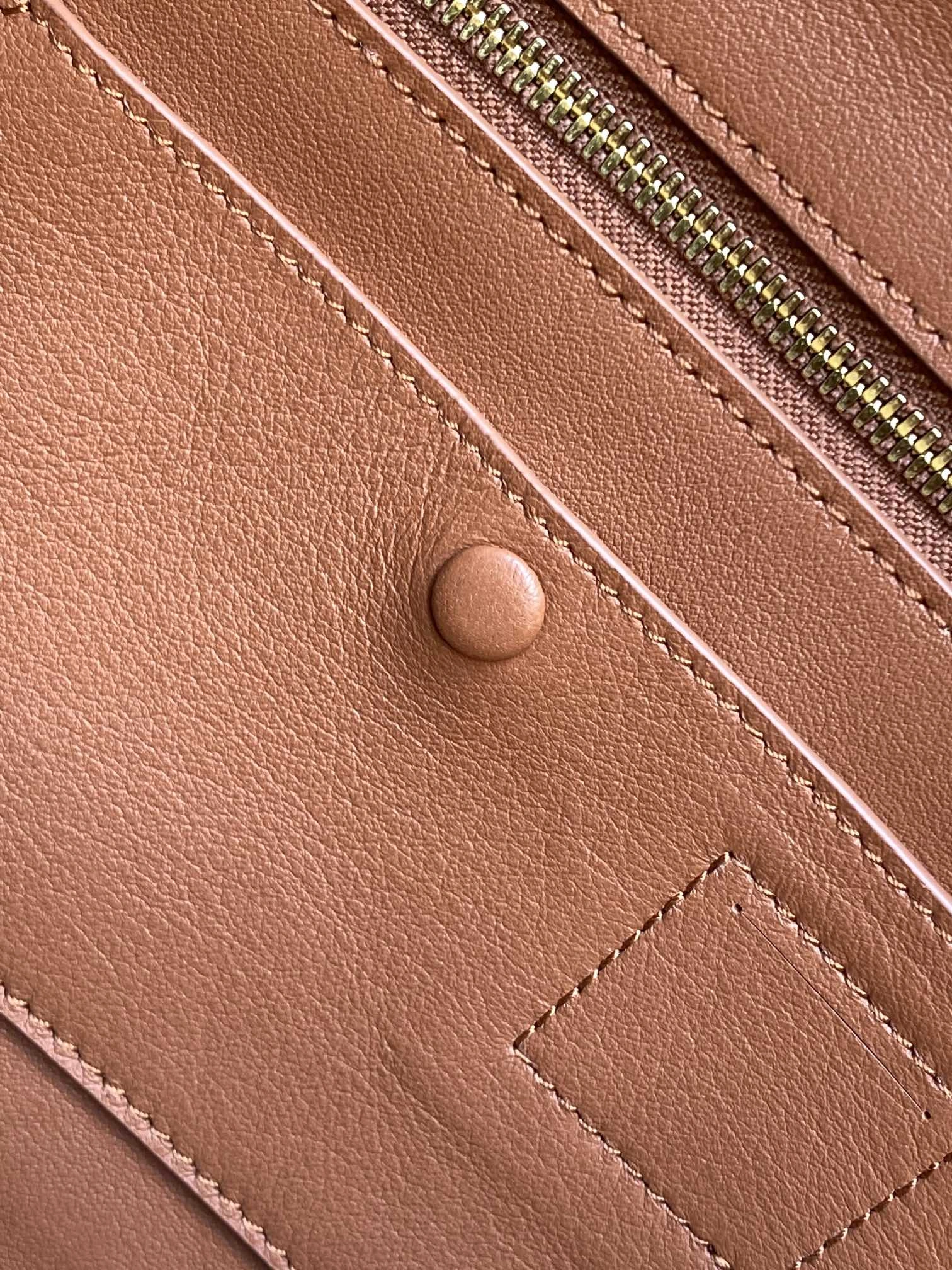 Packable Loewe Top Handle Bags 71835