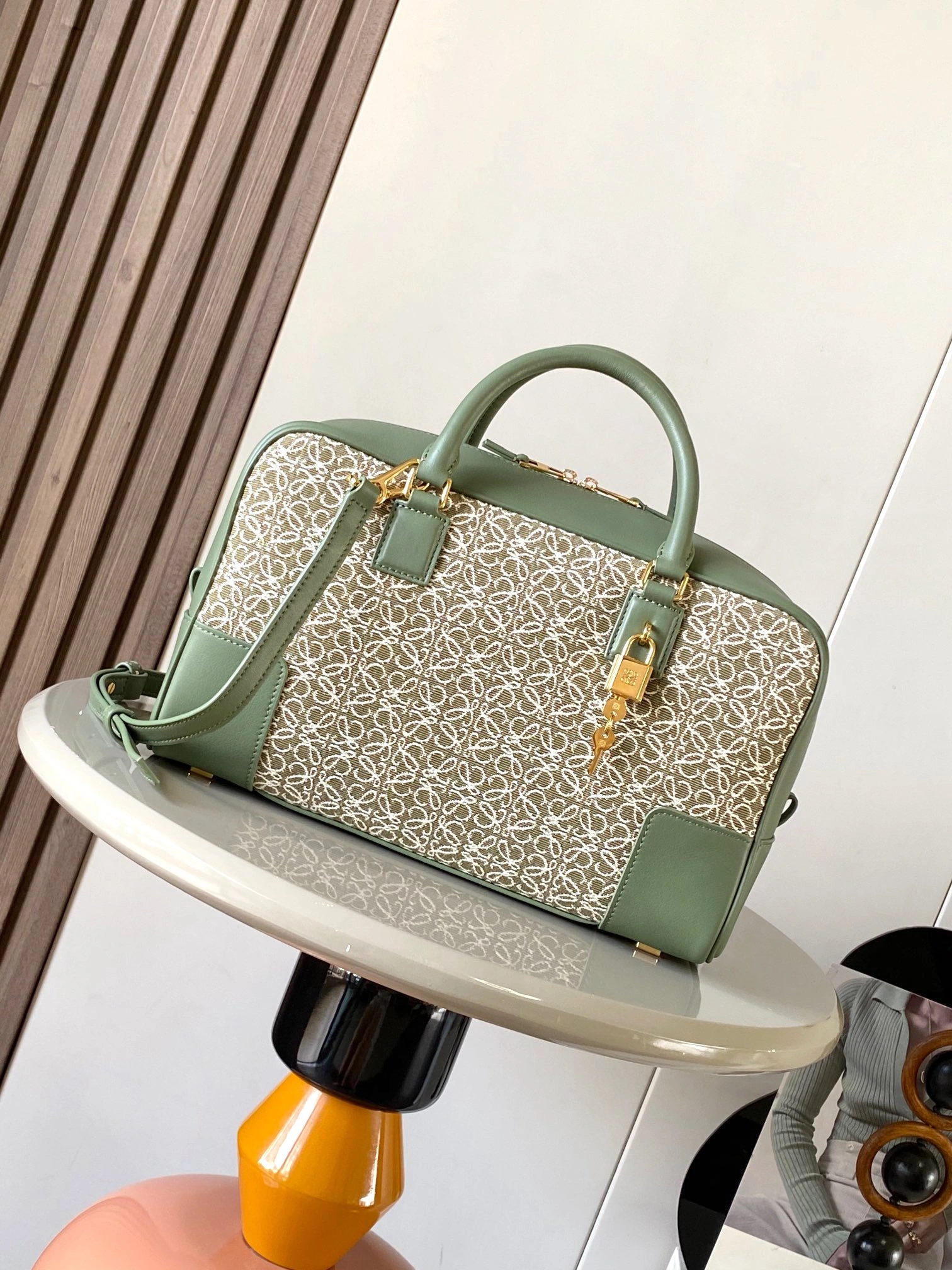 Durable Loewe Top Handle Bags 71838