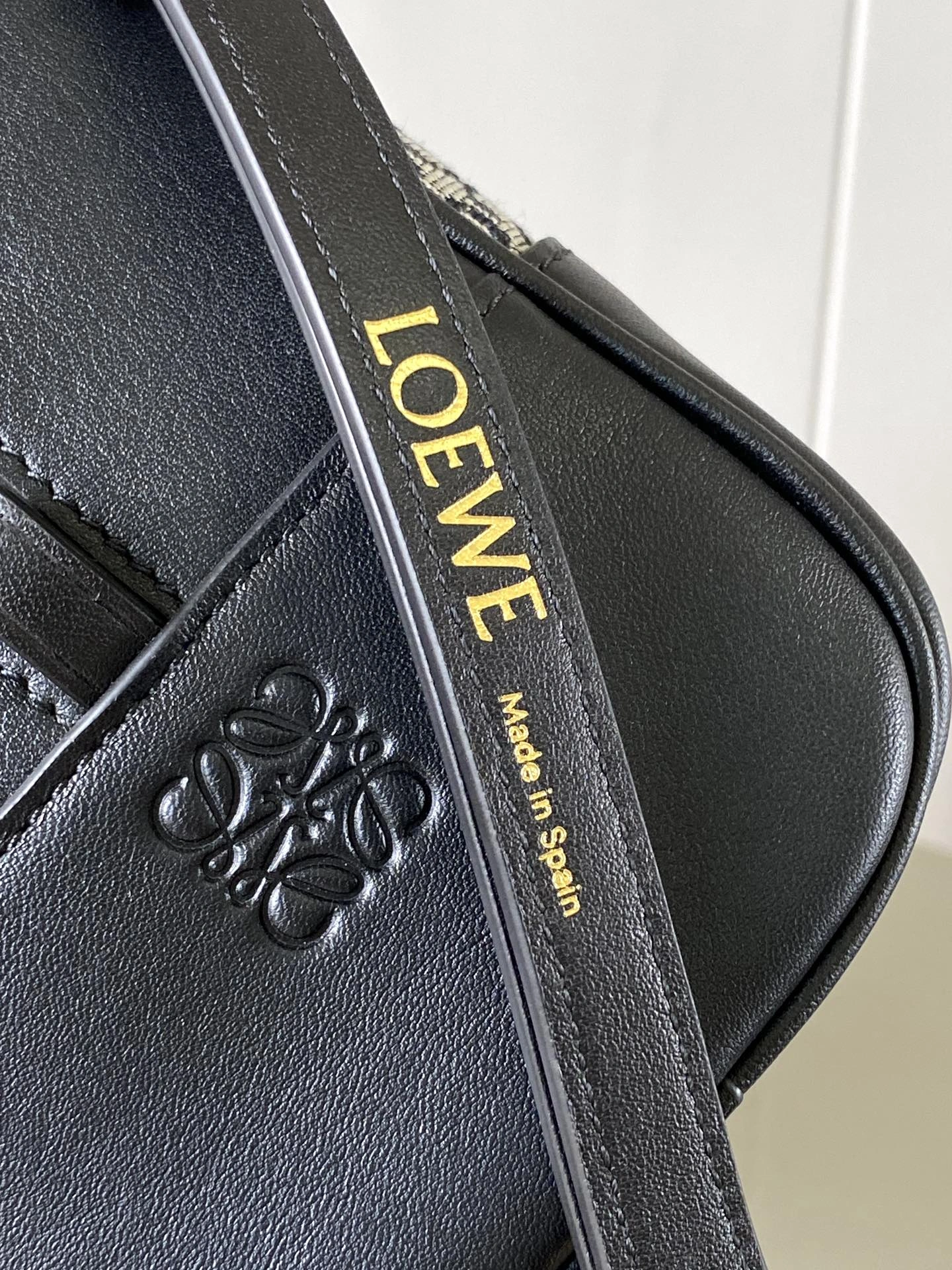 Loewe Top Handle Bags HighQuality 71837