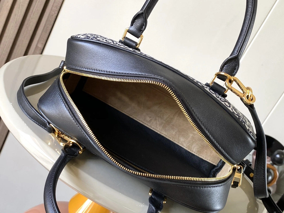 Breathable Loewe Top Handle Bags 71849