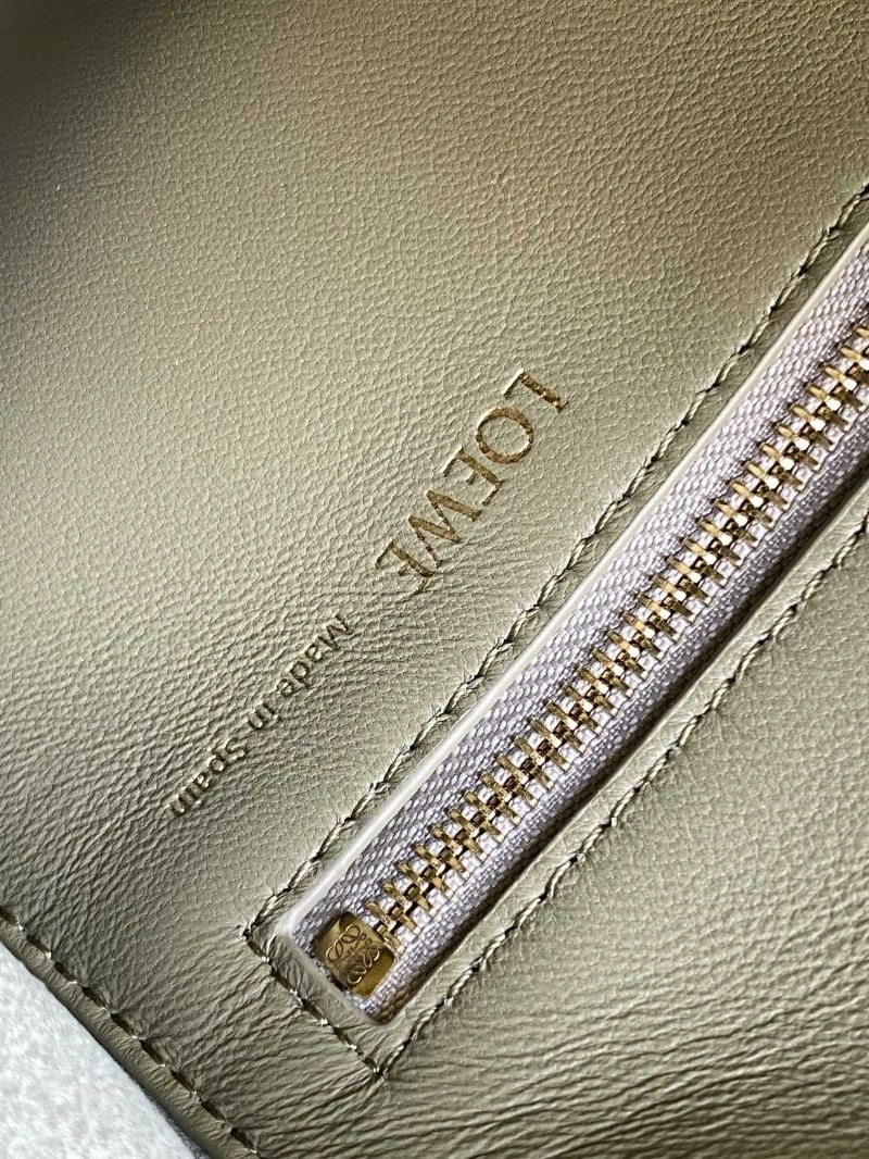 Trendsetting Loewe Top Handle Bags 61129