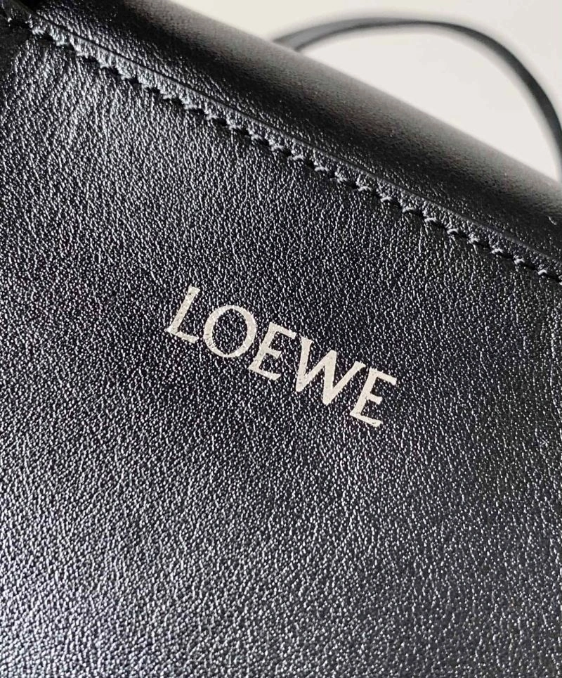 Resilient Loewe Travel Bags 61147