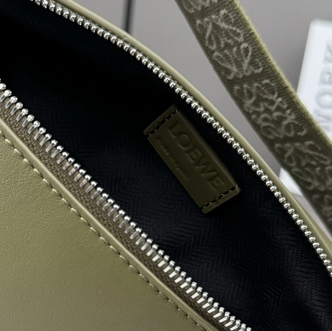 Cozy Loewe Waist Chest Packs 67115