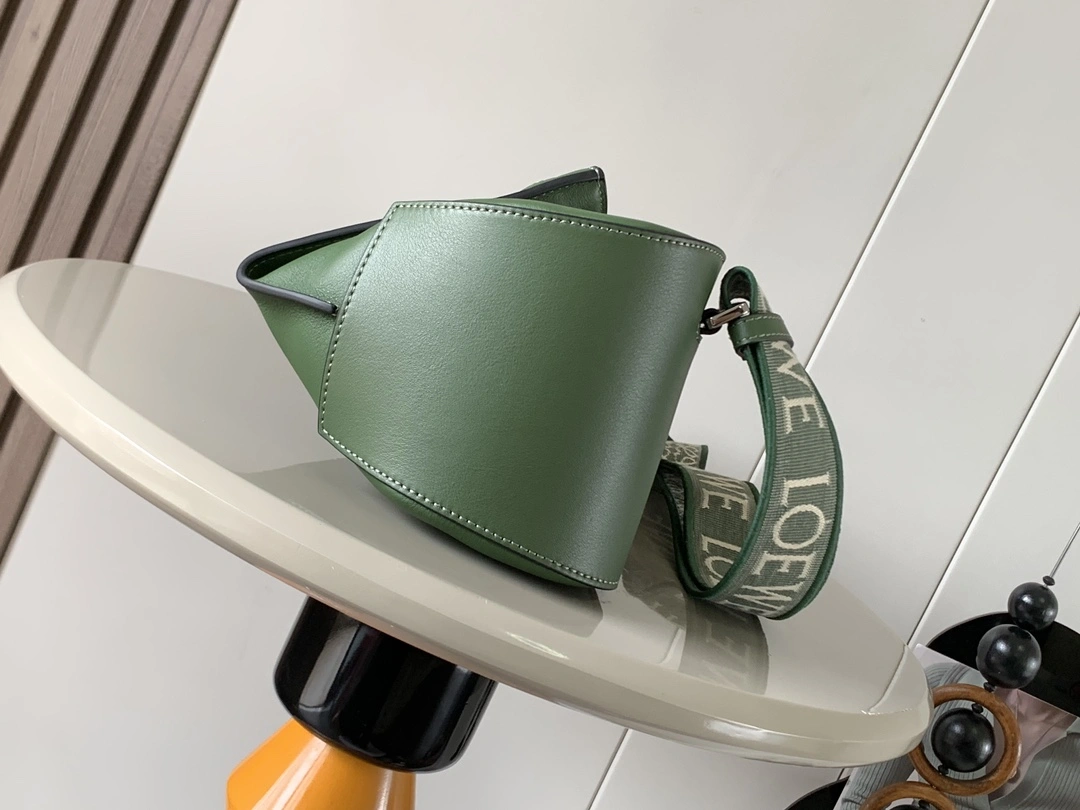 OdorResistant Loewe Waist Chest Packs 71831