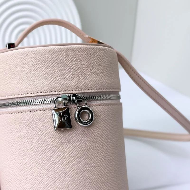 Lightweight Loro Piana Bucket Bags 44479