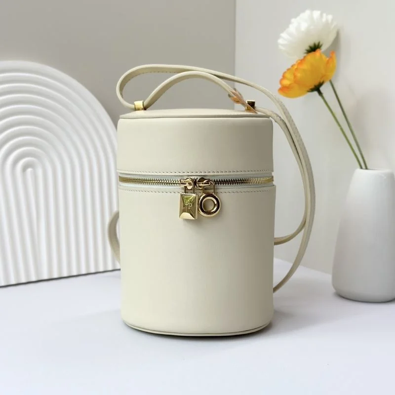 Compact Loro Piana Bucket Bags 44475