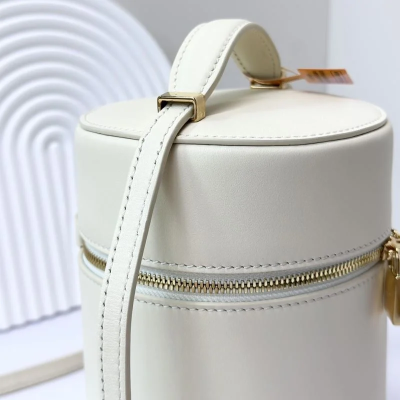 Compact Loro Piana Bucket Bags 44475