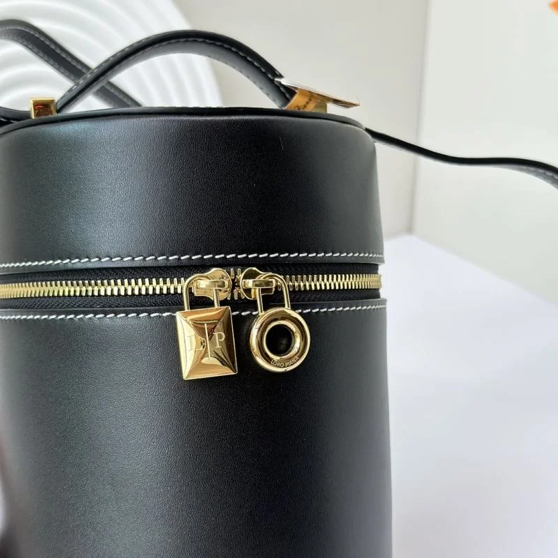 Loro Piana Bucket Bags Chic 44464
