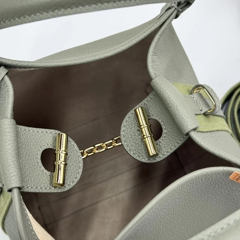 Timeless Loro Piana Bucket Bags 44366