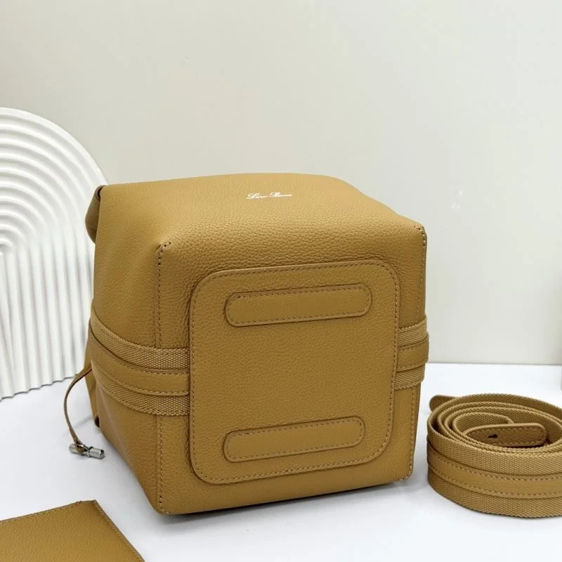 Minimalist Loro Piana Bucket Bags 44363