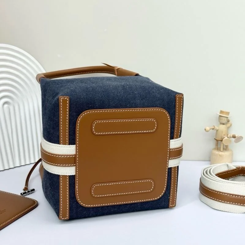 Loro Piana Bucket Bags TimelessDesign 44356