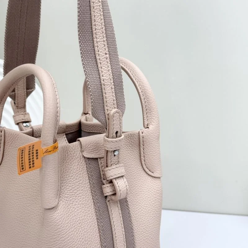 Effortless Loro Piana Bucket Bags 44334