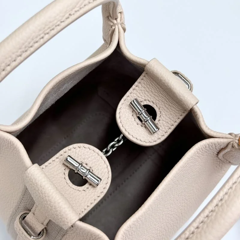 Effortless Loro Piana Bucket Bags 44334
