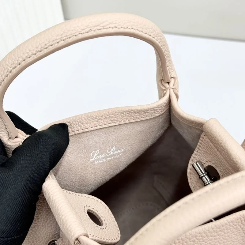 Effortless Loro Piana Bucket Bags 44334