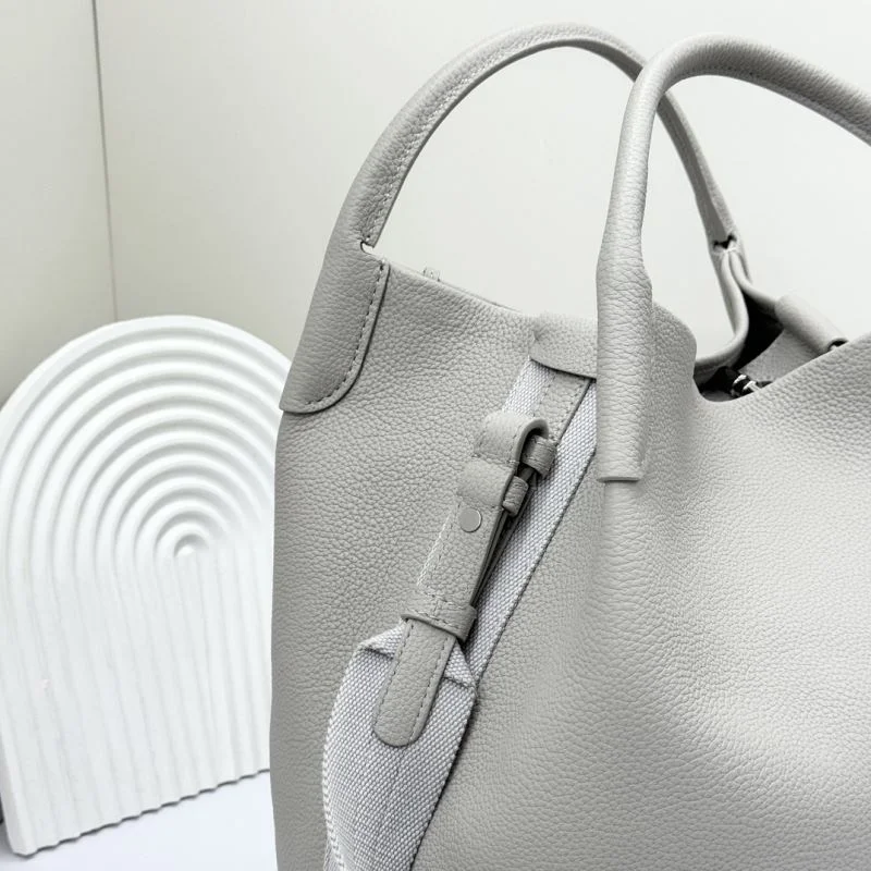 FashionForward Loro Piana Bucket Bags 44328