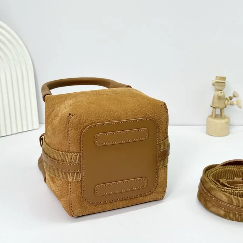 Loro Piana Bucket Bags Trendsetting 44305