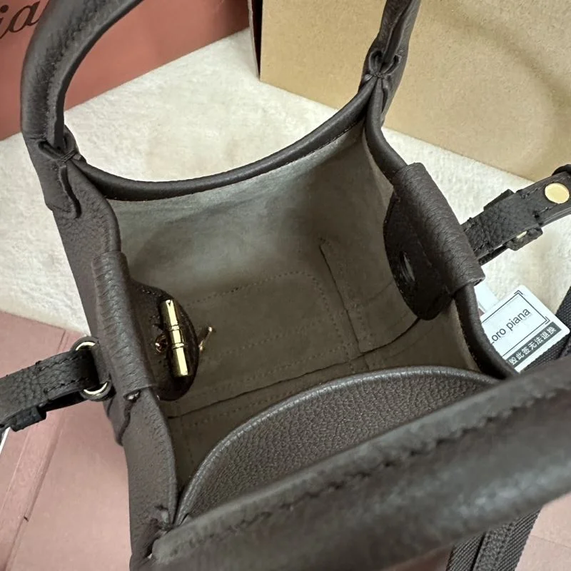 Loro Piana Bucket Bags SmoothTexture 44106