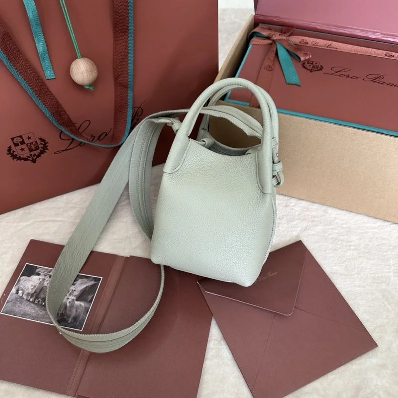 Trendsetting Loro Piana Bucket Bags 44042