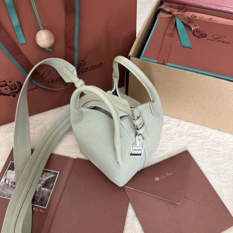 Trendsetting Loro Piana Bucket Bags 44042