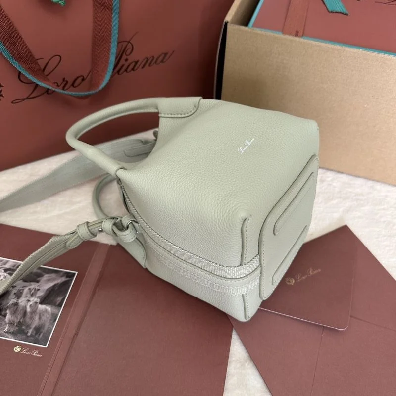 Trendsetting Loro Piana Bucket Bags 44042