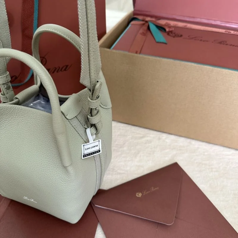 Trendsetting Loro Piana Bucket Bags 44042