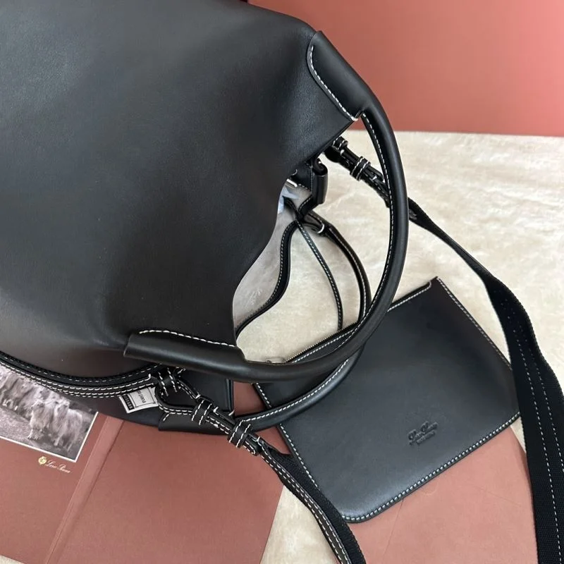 ComfortFit Loro Piana Bucket Bags 44039
