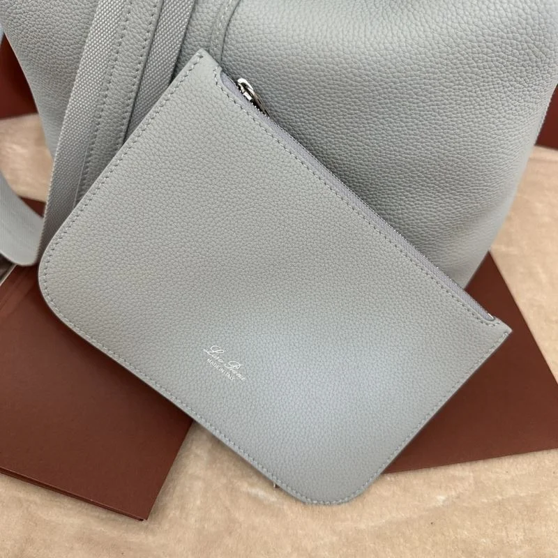 Loro Piana Bucket Bags Snug 44084