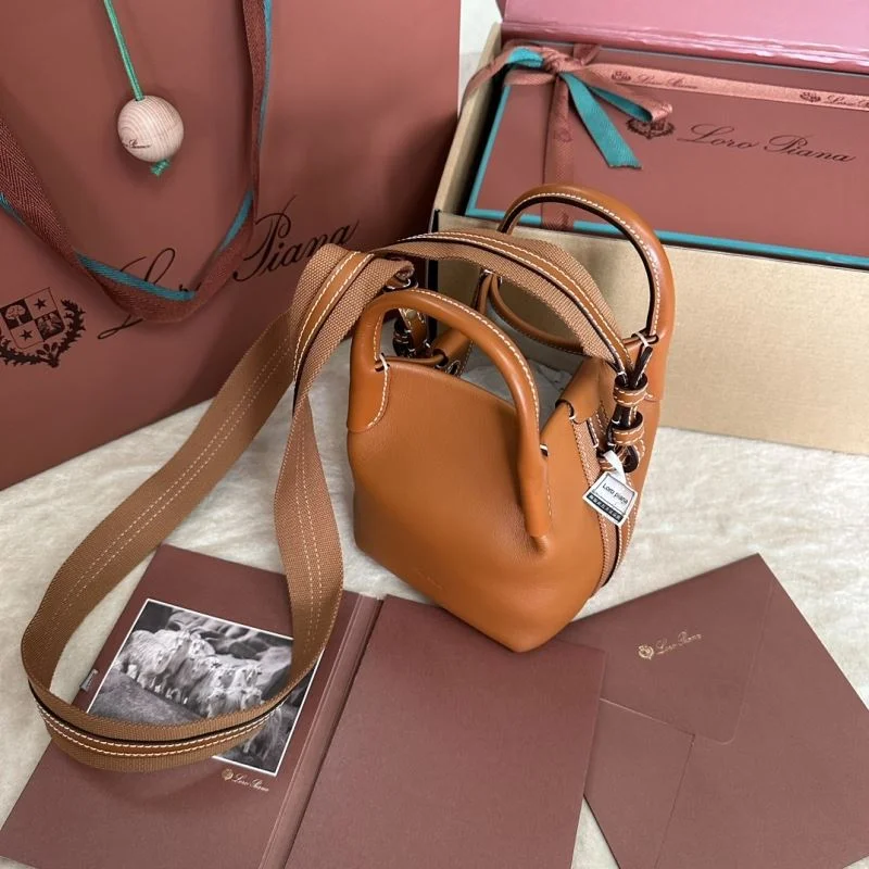 Breathable Loro Piana Bucket Bags 44028