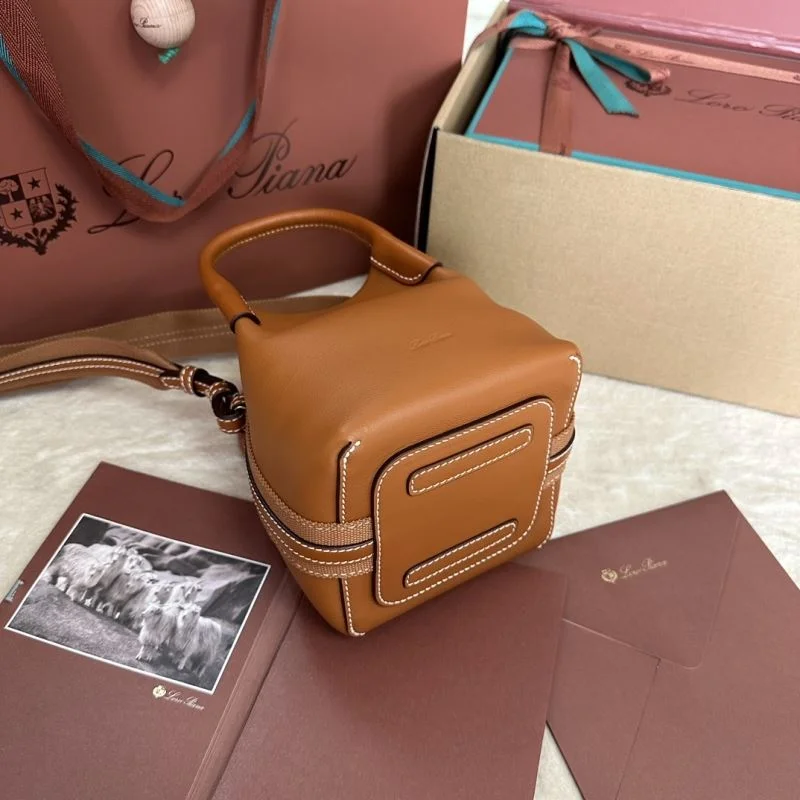 Breathable Loro Piana Bucket Bags 44028