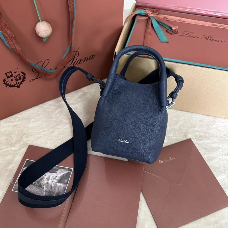 Flexible Loro Piana Bucket Bags 44045