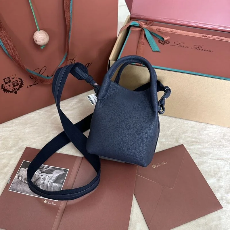 Flexible Loro Piana Bucket Bags 44045