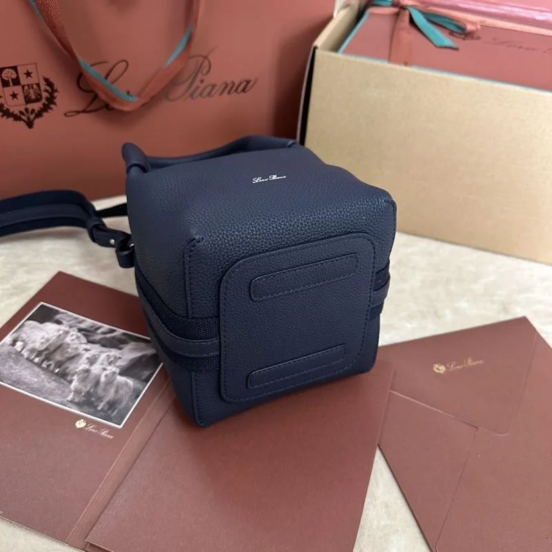 Flexible Loro Piana Bucket Bags 44045