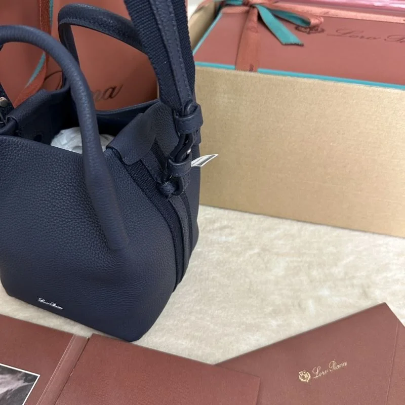 Flexible Loro Piana Bucket Bags 44045