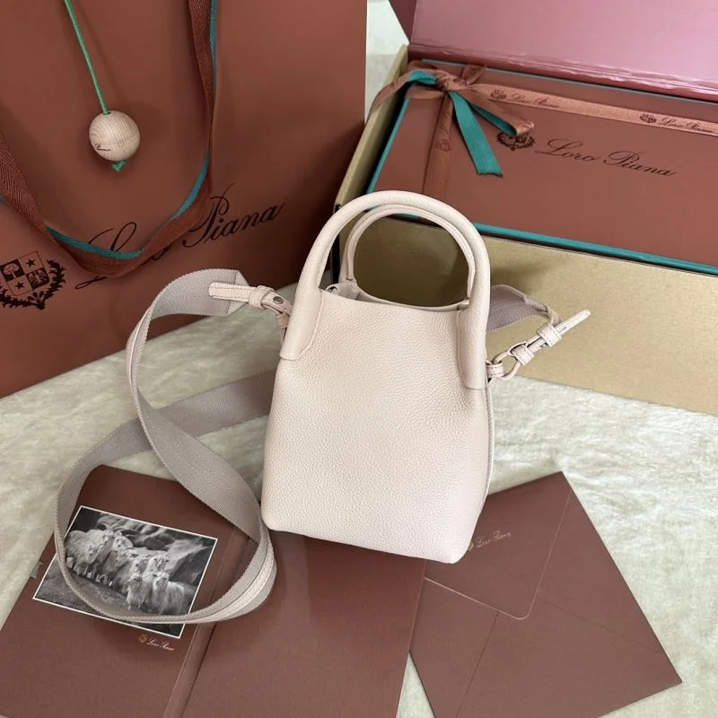 Loro Piana Bucket Bags Snug 44022