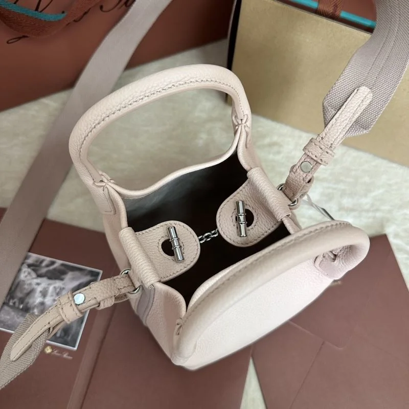 Loro Piana Bucket Bags Snug 44022