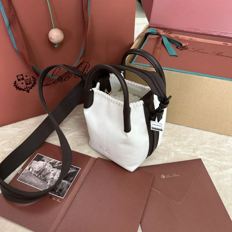 Loro Piana Bucket Bags Classic 44024