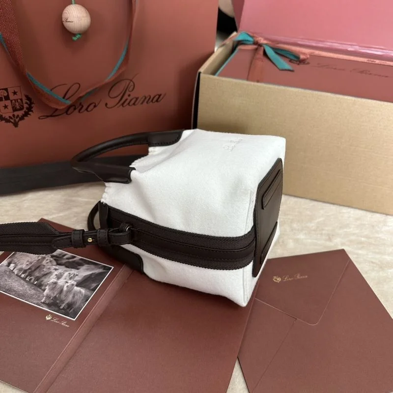 Loro Piana Bucket Bags Classic 44024