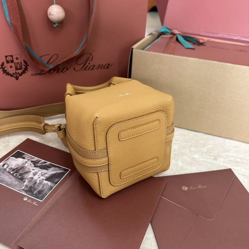 FreshLook Loro Piana Bucket Bags 44020
