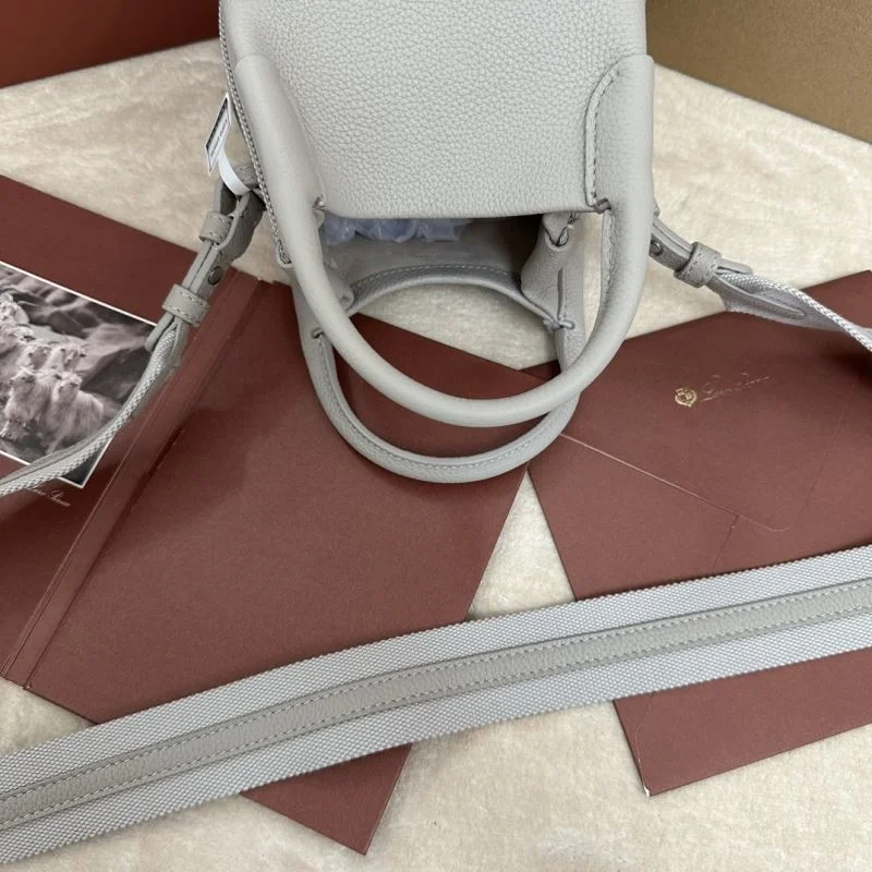 Supportive Loro Piana Bucket Bags 44018