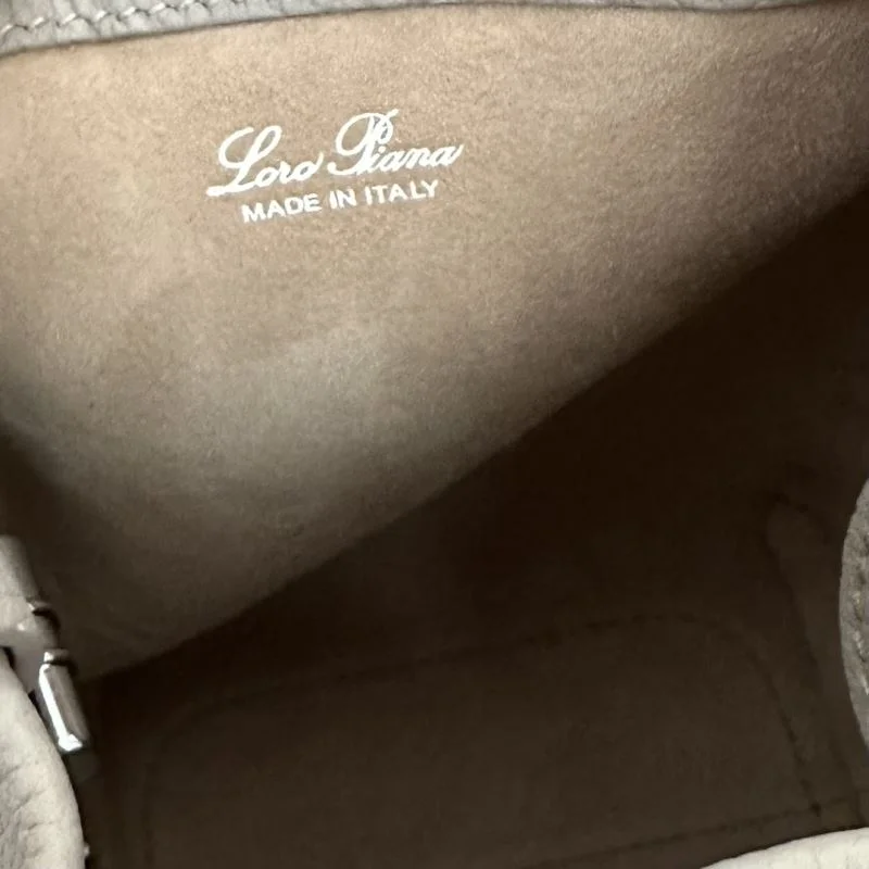 Supportive Loro Piana Bucket Bags 44018