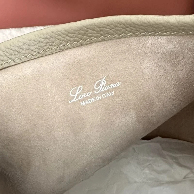 Loro Piana Bucket Bags UrbanStyle 44011