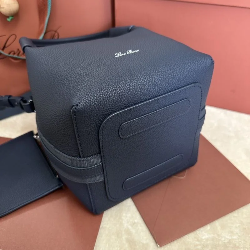 EyeCatching Loro Piana Bucket Bags 44004