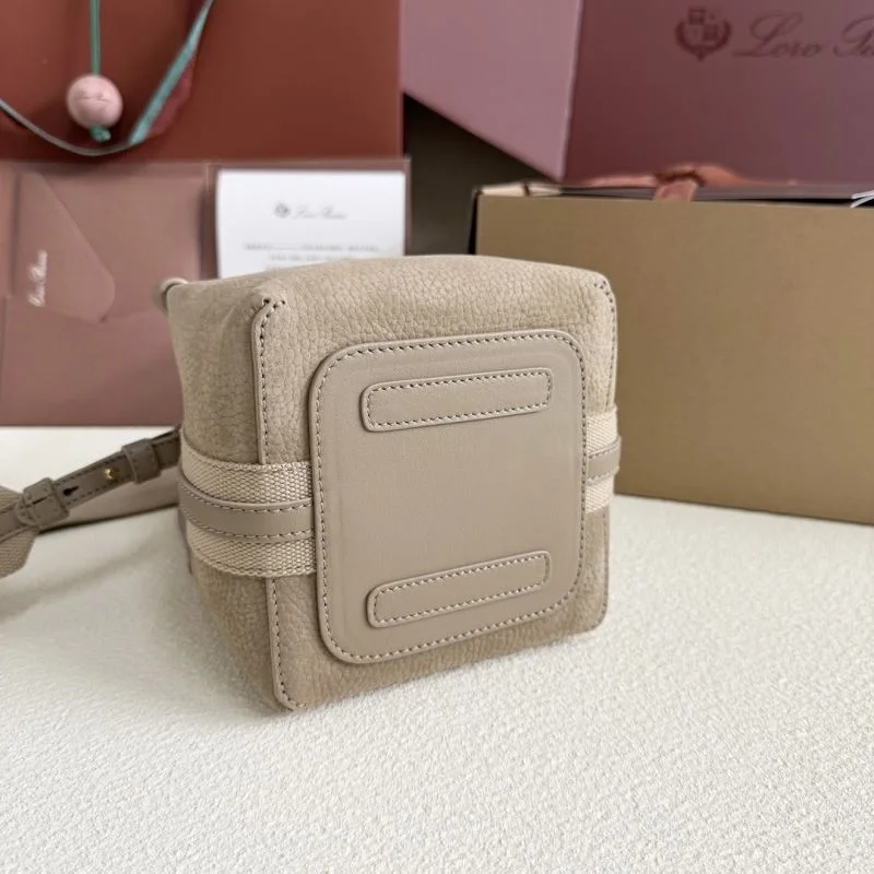 Trendsetting Loro Piana Bucket Bags 43655
