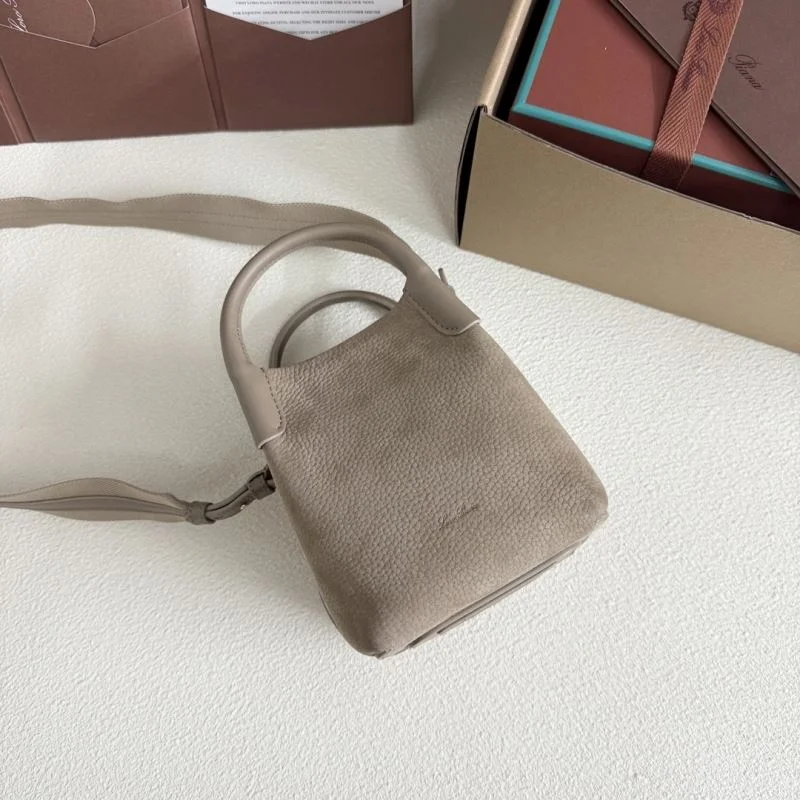 Trendsetting Loro Piana Bucket Bags 43655